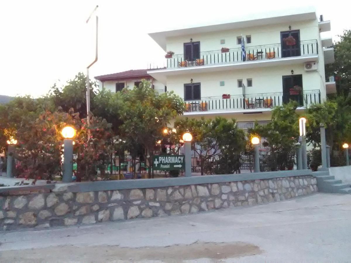 Des Roses Hotel ปลาตานิอาส ภายนอก รูปภาพ