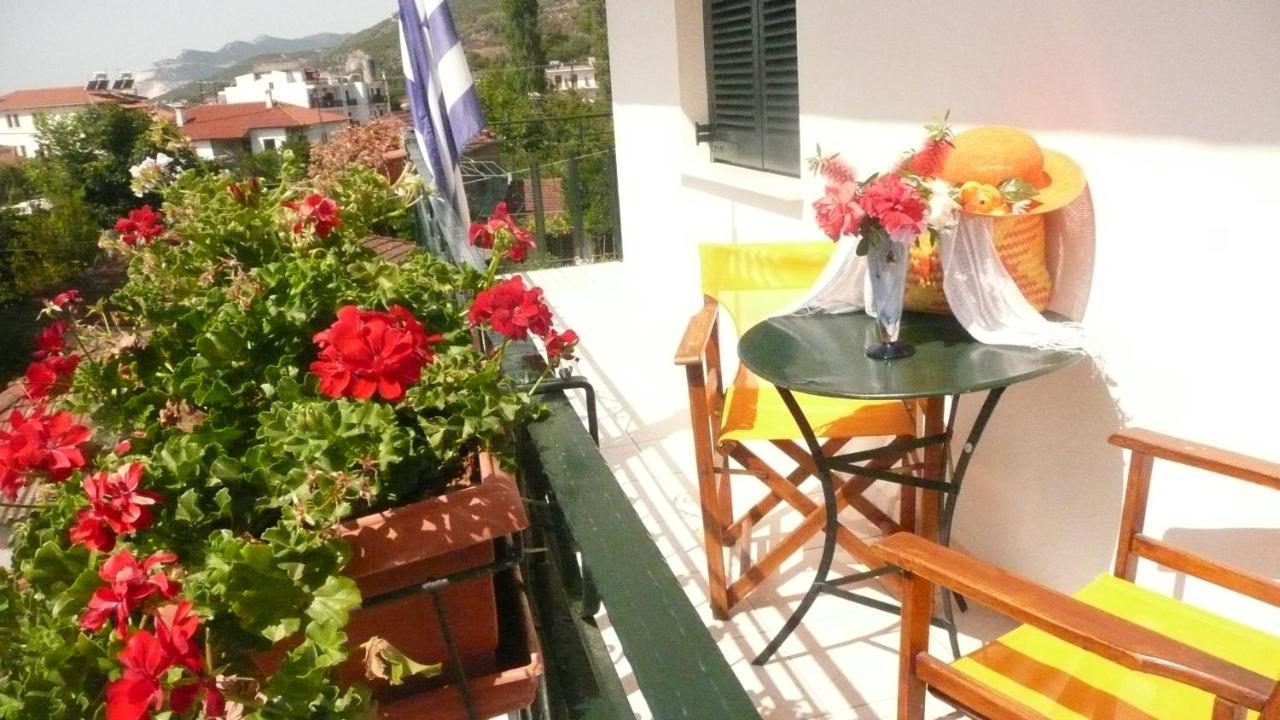 Des Roses Hotel ปลาตานิอาส ภายนอก รูปภาพ